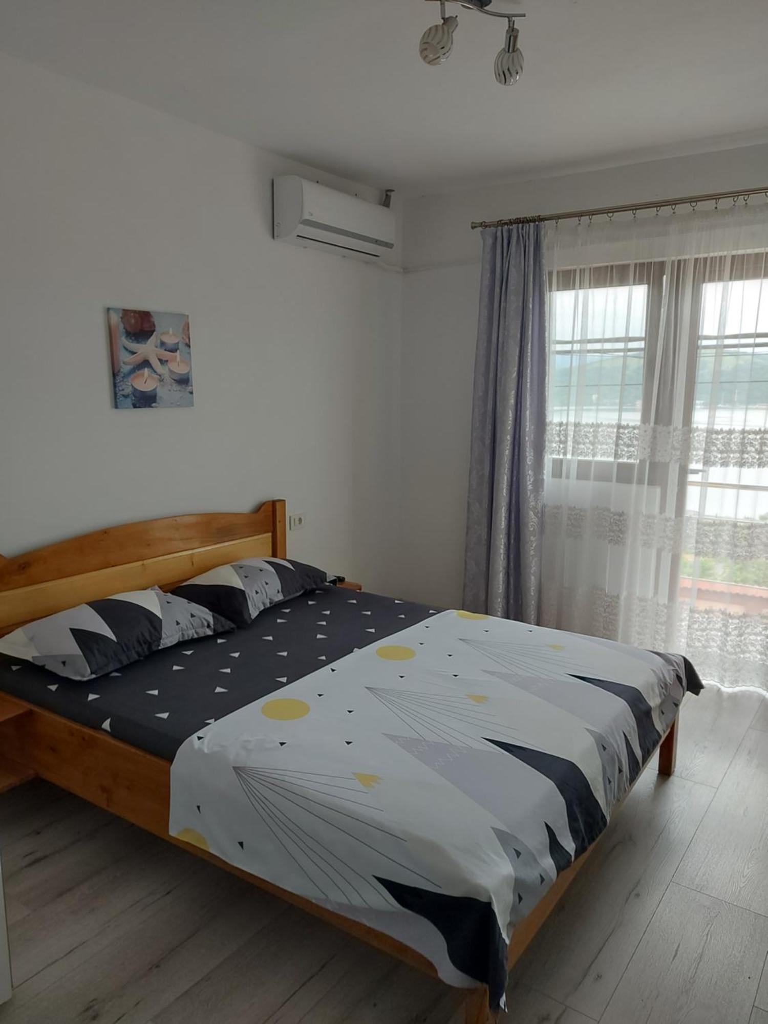 Hotel Casa Dalys à Orşova Extérieur photo